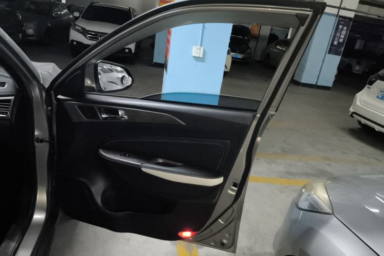 Used CHANGAN CS35 2017 1.6L Automatic Luxury Model Right Front Door Interior