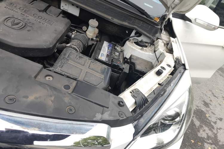 Used CHANGAN CS35 2017 1.6L Automatic Luxury Model Engine Bay Left