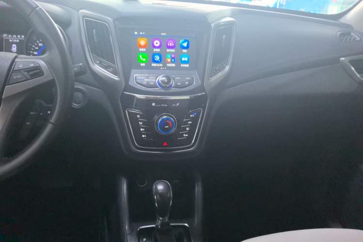Used CHANGAN CS35 2017 1.6L Automatic Luxury Model Audio And AC Panel