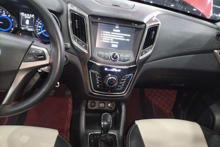 Used CHANGAN CS35 2017 1.6L Automatic Luxury Model Audio And AC Panel