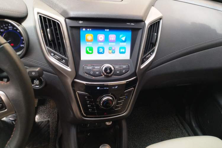 Used CHANGAN CS35 2017 1.6L Automatic Prestige Model Audio And AC Panel
