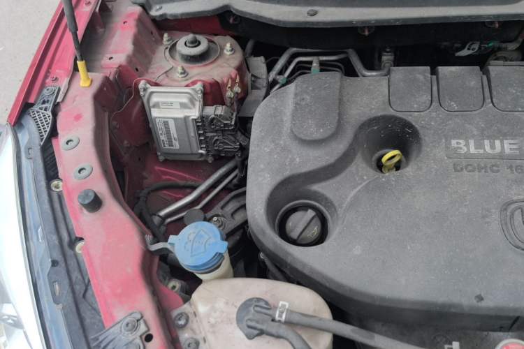 Used CHANGAN CS35 2017 1.6L Automatic Luxury Model Engine Bay Right