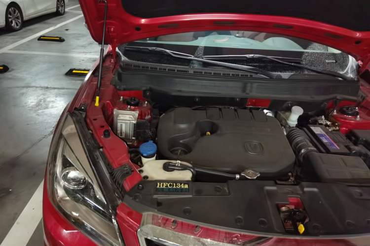 Used CHANGAN CS35 2017 1.6L Manual Luxury Model Engine Bay Right