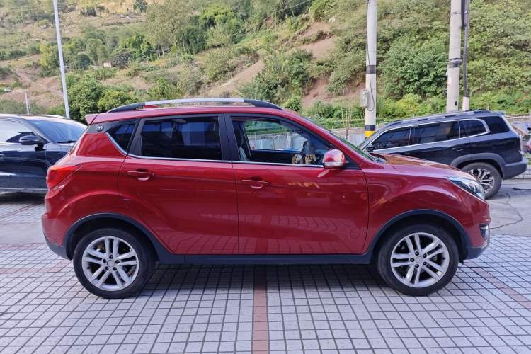 Used CHANGAN CS35 2017 1.6L Automatic Luxury Model Exterior 2