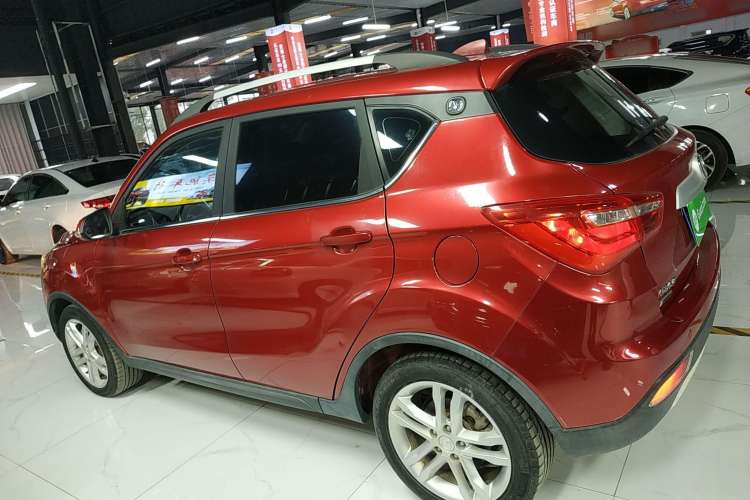 Used CHANGAN CS35 2017 1.6L Automatic Luxury Model Exterior 3