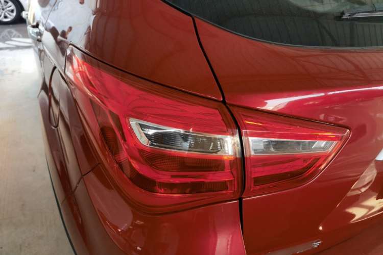Used CHANGAN CS35 2017 1.6L Automatic Luxury Model Exterior 9