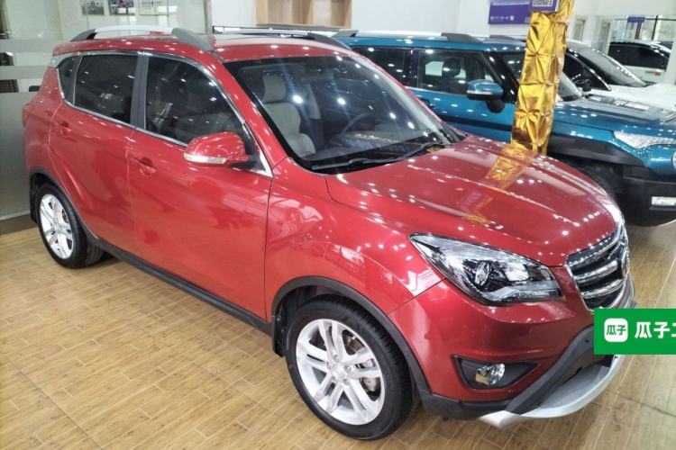 Used CHANGAN CS35 2017 1.6L Automatic Luxury Model Front Right 45 Deg