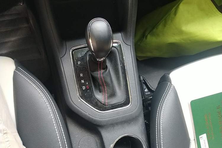 Used CHANGAN CS35 2017 1.6L Automatic Luxury Model Gear Lever