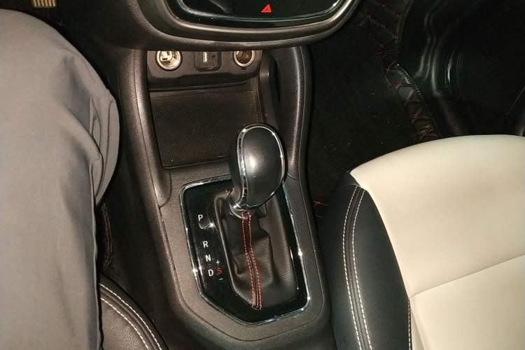 Used CHANGAN CS35 2017 1.6L Automatic Luxury Model Gear Lever