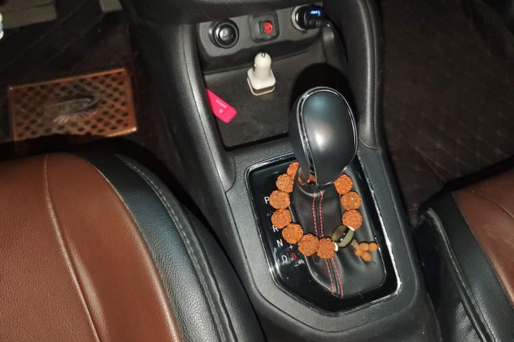 Used CHANGAN CS35 2017 1.6L Automatic Luxury Model Gear Lever