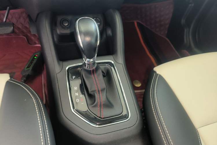 Used CHANGAN CS35 2017 1.6L Automatic Luxury Model Gear Lever