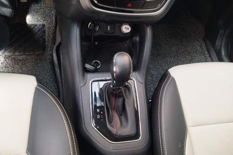 Used CHANGAN CS35 2017 1.6L Automatic Prestige Model Gear Lever