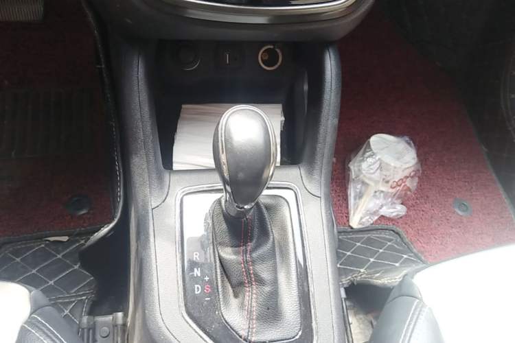 Used CHANGAN CS35 2017 1.6L Automatic Luxury Model Gear Lever