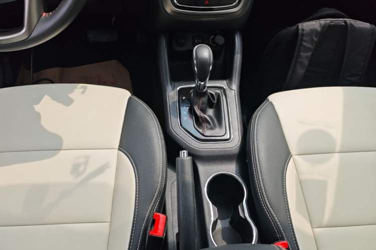 Used CHANGAN CS35 2017 1.6L Automatic Luxury Model Gear Lever