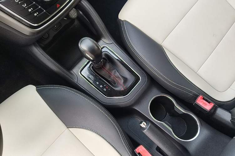 Used CHANGAN CS35 2017 1.6L Automatic Luxury Model Gear Lever