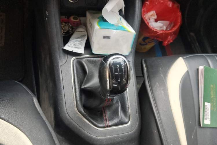 Used CHANGAN CS35 2017 1.6L Manual Luxury Model Gear Lever