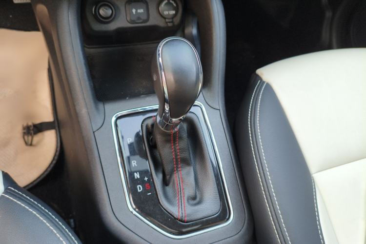 Used CHANGAN CS35 2017 1.6L Automatic Luxury Model Gear Lever