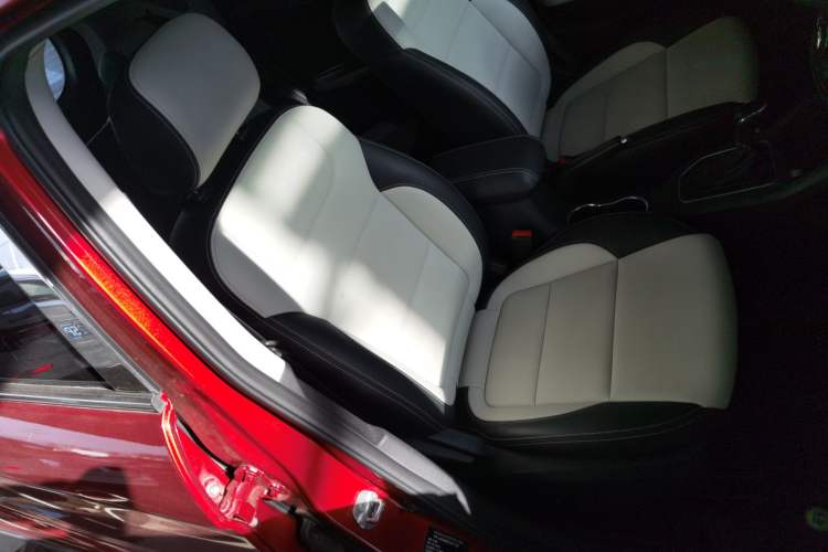 Used CHANGAN CS35 2017 1.6L Automatic Luxury Model Interior 1