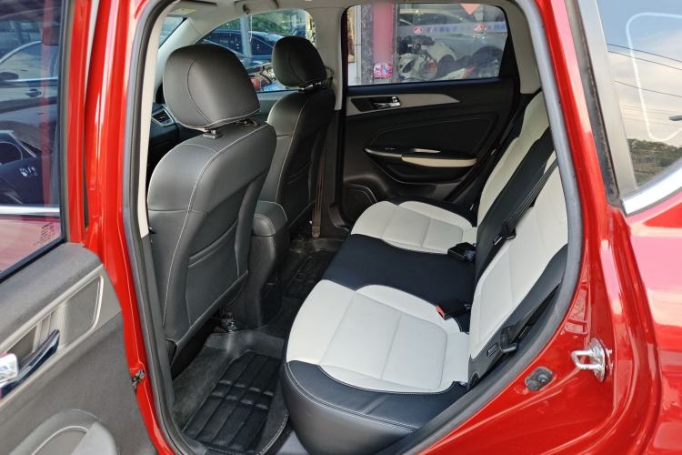 Used CHANGAN CS35 2017 1.6L Automatic Luxury Model Interior 1