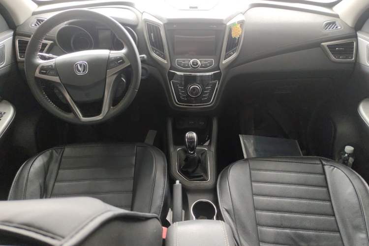 Used CHANGAN CS35 2017 1.6L Manual Luxury Model Interior 2