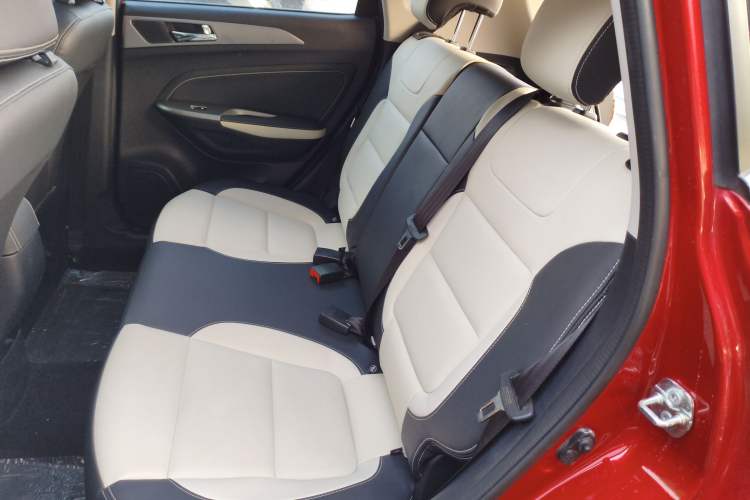 Used CHANGAN CS35 2017 1.6L Automatic Luxury Model Interior 4