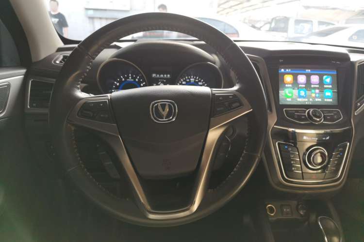 Used CHANGAN CS35 2017 1.6L Automatic Luxury Model Interior 7