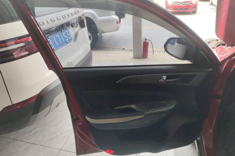 Used CHANGAN CS35 2017 1.6L Manual Luxury Model Interior 7