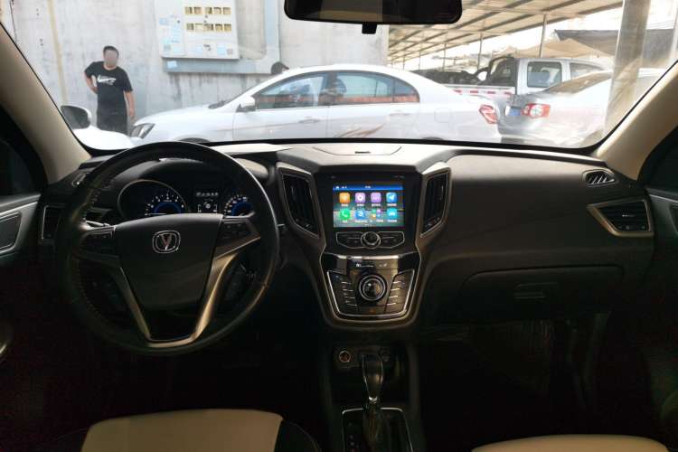 Used CHANGAN CS35 2017 1.6L Automatic Luxury Model Interior 8