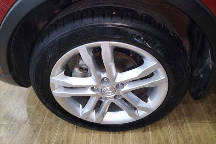 Used CHANGAN CS35 2017 1.6L Automatic Luxury Model Left Front Wheel Hub