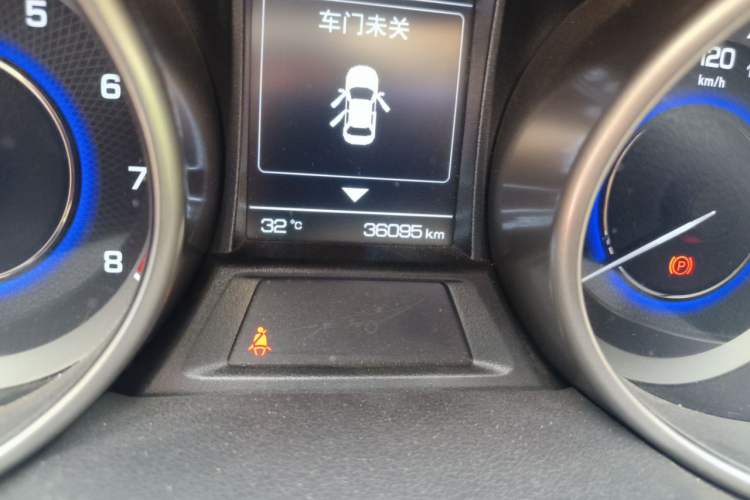 Used CHANGAN CS35 2017 1.6L Automatic Prestige Model Odometer Close Up