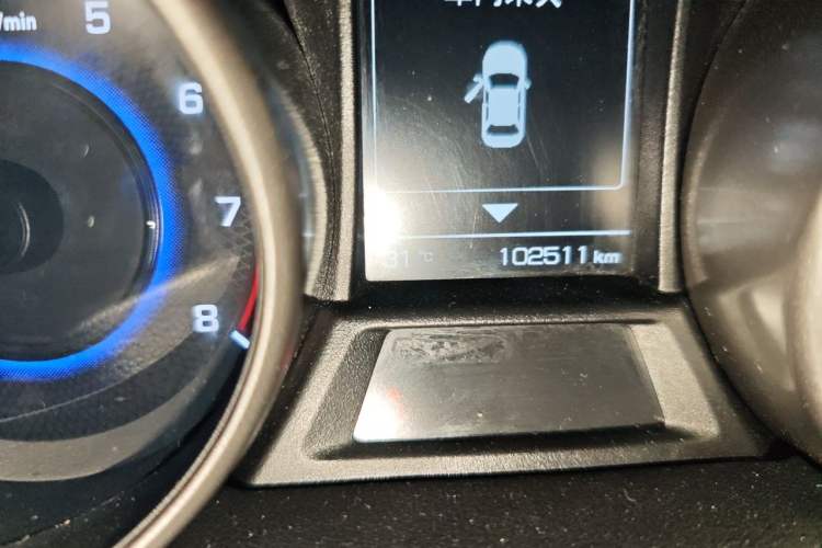Used CHANGAN CS35 2017 1.6L Automatic Luxury Model Odometer Close Up