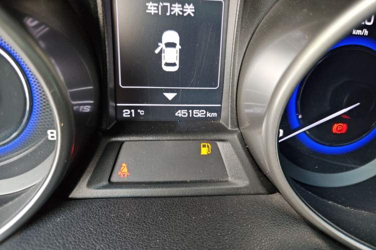 Used CHANGAN CS35 2017 1.6L Automatic Luxury Model Odometer Close Up