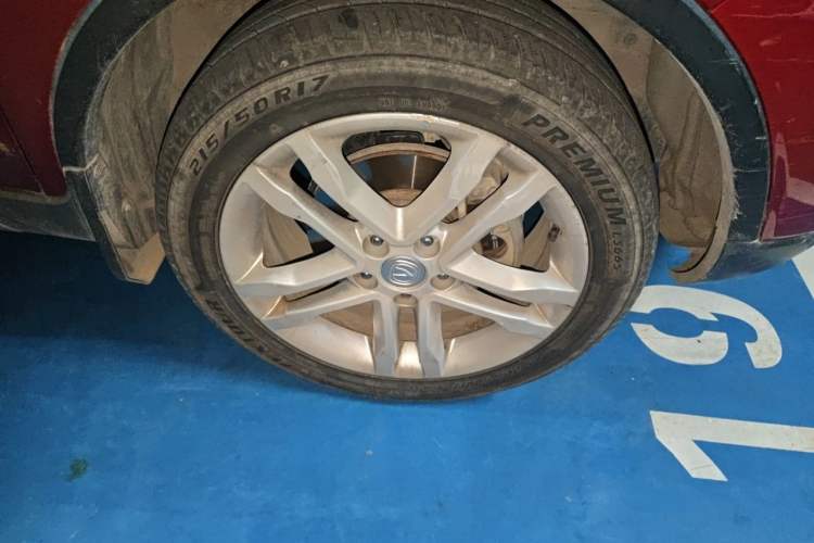 Used CHANGAN CS35 2017 1.6L Manual Luxury Model Right Front Wheel Hub