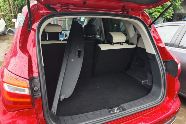 Used CHANGAN CS35 2017 1.6L Manual Luxury Model Trunk