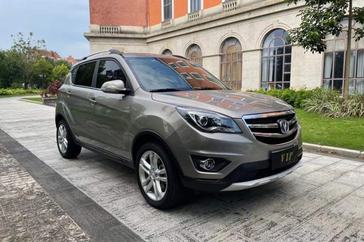 Used CHANGAN CS35 2017 1.6L Automatic Luxury Model Exterior 2