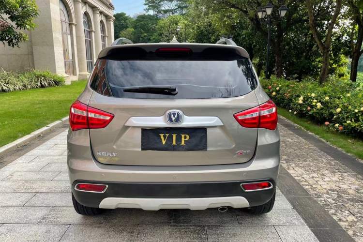 Used CHANGAN CS35 2017 1.6L Automatic Luxury Model Exterior 4