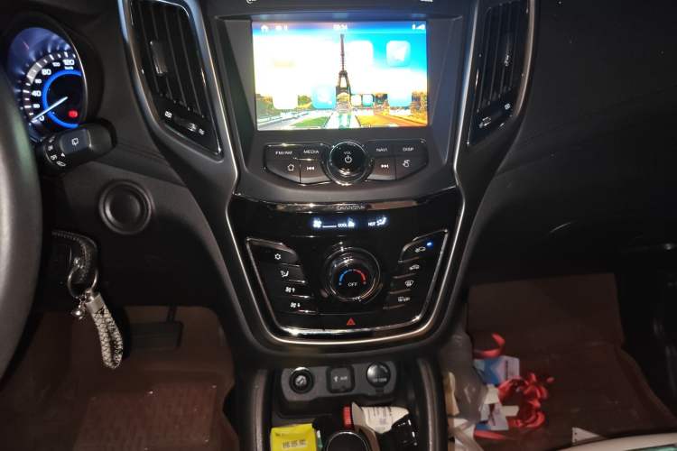 Used CHANGAN CS35 2017 1.6L Automatic Luxury Model Audio And AC Panel