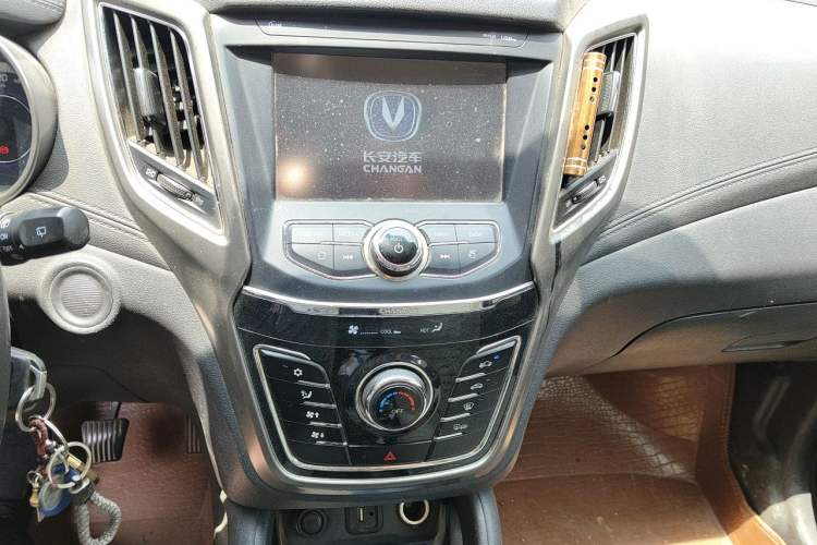 Used CHANGAN CS35 2017 1.6L Manual Luxury Model Audio And AC Panel