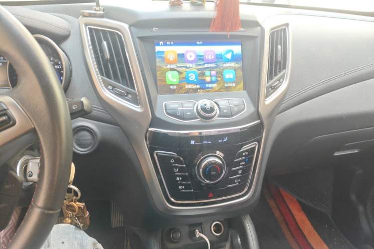 Used CHANGAN CS35 2017 1.6L Automatic Luxury Model Audio And AC Panel