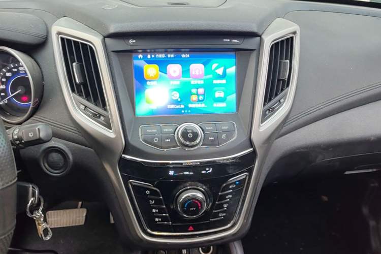 Used CHANGAN CS35 2017 1.6L Automatic Luxury Model Audio And AC Panel