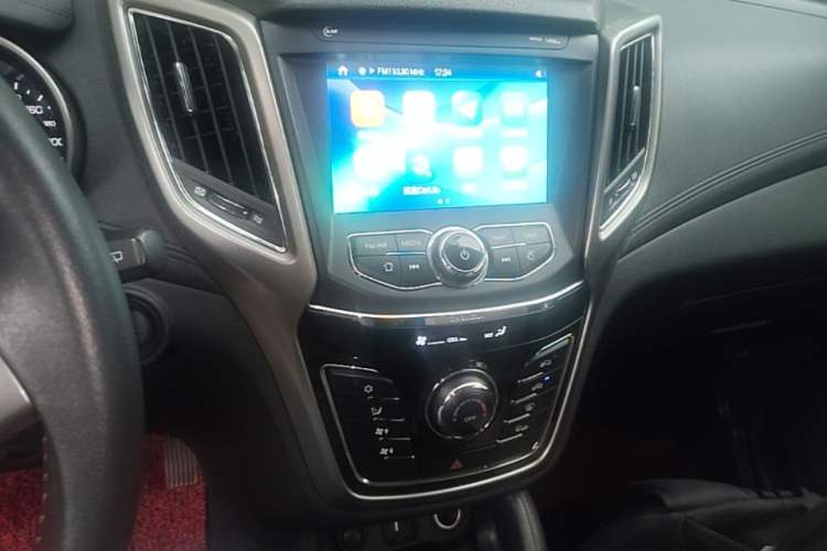 Used CHANGAN CS35 2017 1.6L Manual Luxury Model Audio And AC Panel