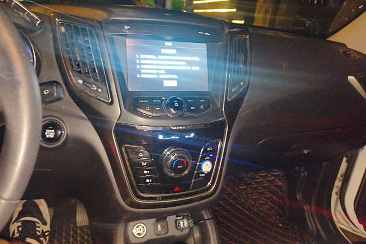 Used CHANGAN CS35 2017 1.6L Automatic Prestige Model Audio And AC Panel