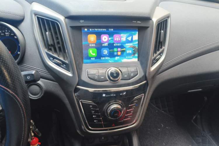 Used CHANGAN CS35 2017 1.6L Automatic Luxury Model Audio And AC Panel