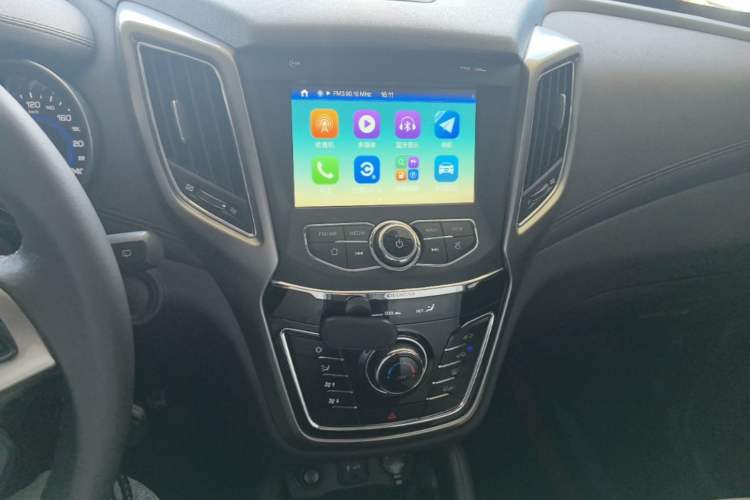 Used CHANGAN CS35 2017 1.6L Automatic Luxury Model Audio And AC Panel