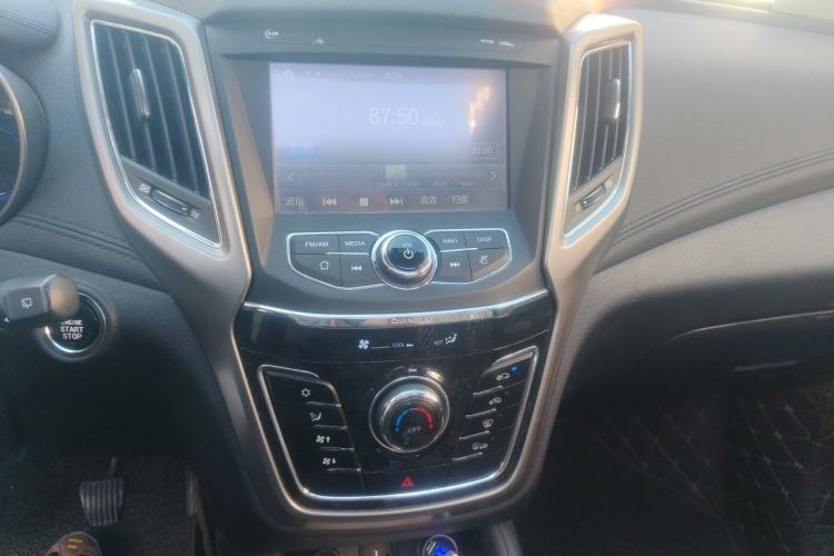 Used CHANGAN CS35 2017 1.6L Manual Comfort Model Audio And AC Panel