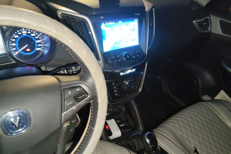 Used CHANGAN CS35 2017 1.6L Manual Luxury Model Audio And AC Panel