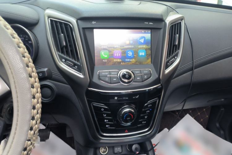 Used CHANGAN CS35 2017 1.6L Manual Luxury Model Audio And AC Panel