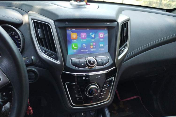 Used CHANGAN CS35 2017 1.6L Manual Luxury Model Audio And AC Panel