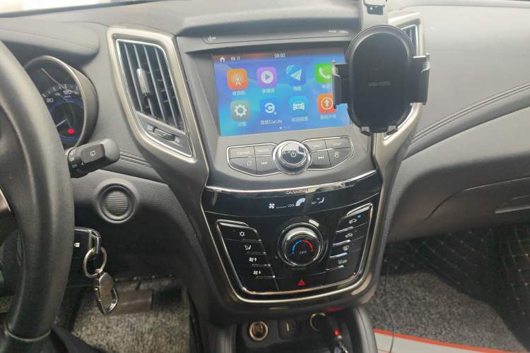Used CHANGAN CS35 2017 1.6L Automatic Luxury Model Audio And AC Panel