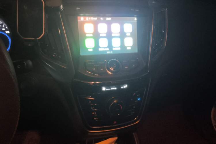 Used CHANGAN CS35 2017 1.6L Manual Luxury Model Audio And AC Panel